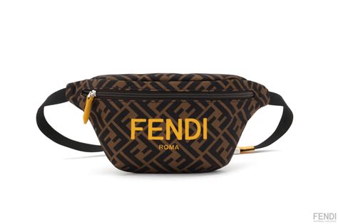 Cangurera Fendi Roma .